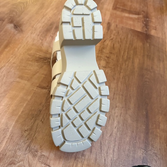 NIB Madden Girl Galaxy Off White size 9M popular 3 inch platform shoe new in box - Picture 10 of 15